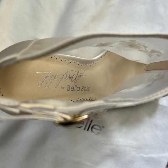 Bella Belle by Joy Proctor - Picture 10 of 14